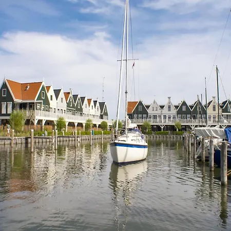 Spacious Near Amsterdam *